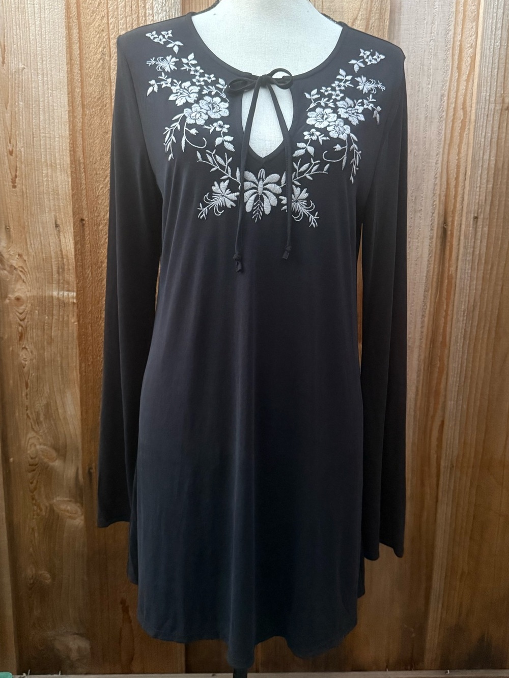 Alya Black Long-Sleeve Dress with White Floral Embroidery